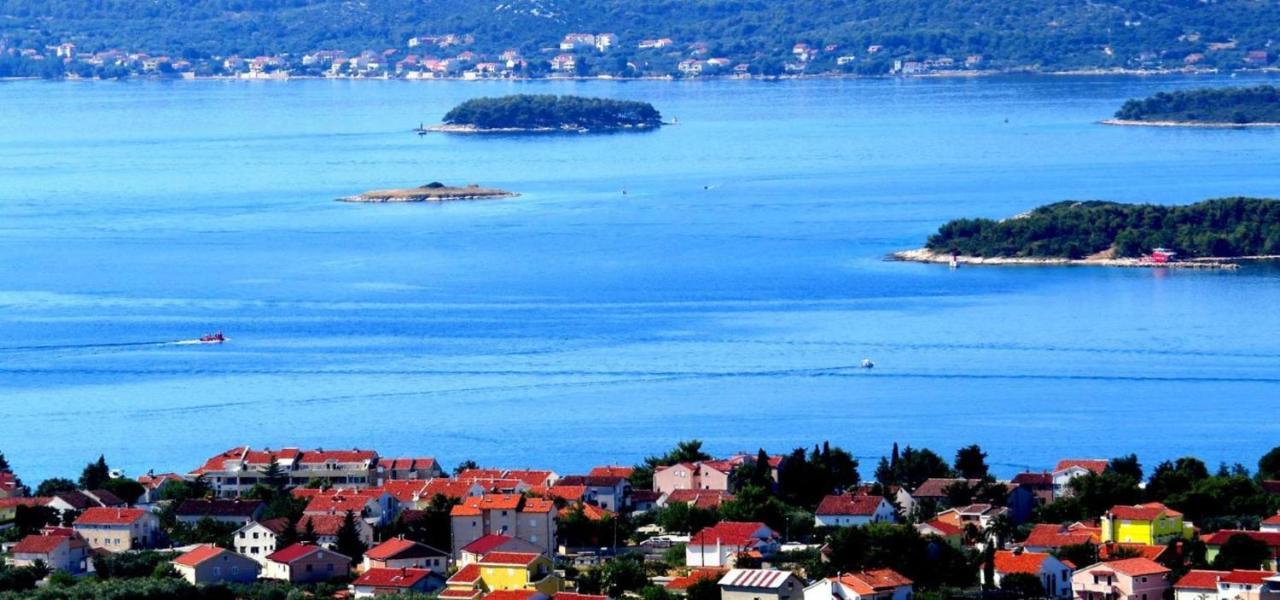 Apartman Turanj Bagian luar foto