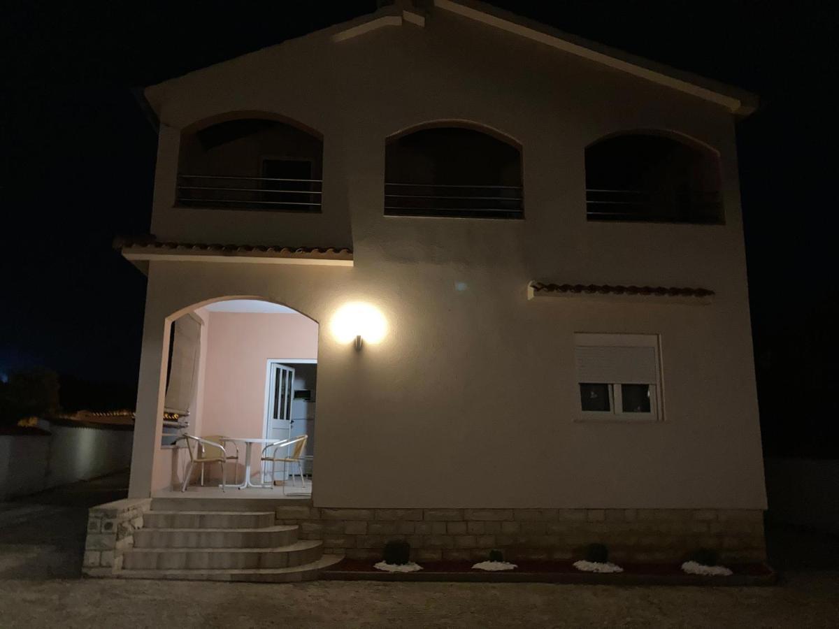 Apartman Turanj Bagian luar foto